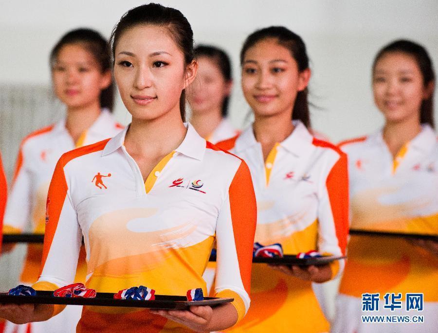 全国大学生运动会志愿者进行紧张培训