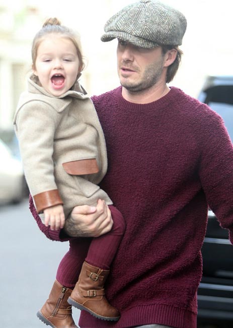 女小七梳麻花辫变洋娃娃 七公主百变<em>发型秀</em>_云