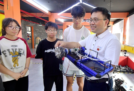 高职生新闻 00305796189_b126483c.jpg