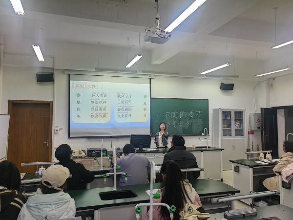 设计类专业大学生 00305950098_873f70d7.jpg